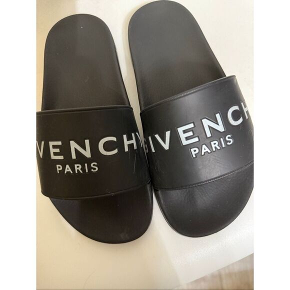 Givenchy Women's Raised Logo Flat Pool Slide Sandals Black Size 37 - Picture 12 of 12